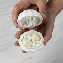 Garlic Press Sharpener Device – Portable Manual Ginger, Chili & Garlic Crusher, Masher, Chopper & Grinder for Kitchen Use